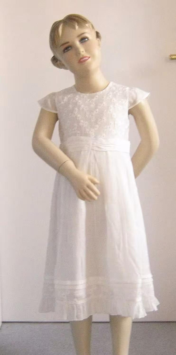 Topo Kinder M&auml;dchen Kleid mit Stickerei Kira ecru