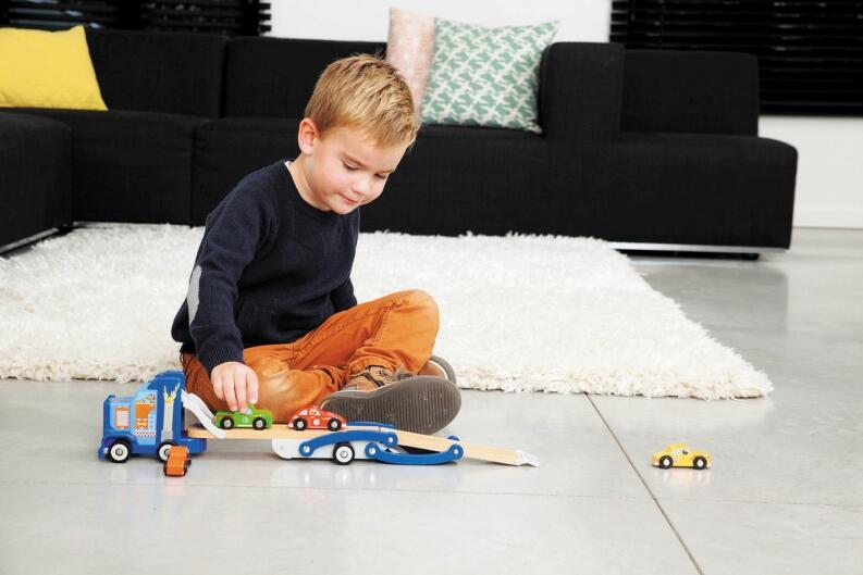 Scratch Spielzeug-Auto Autotransporter