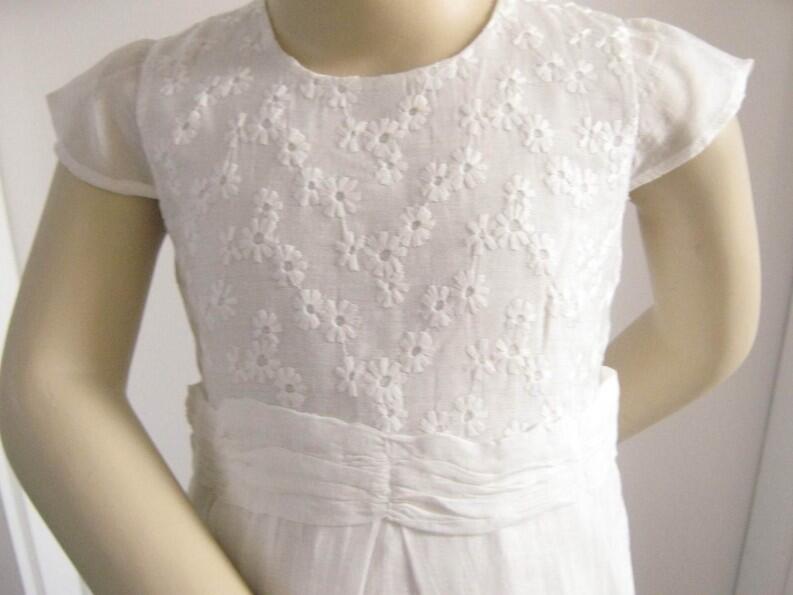 Topo Kinder Mädchen Kleid mit Stickerei Kira ecru